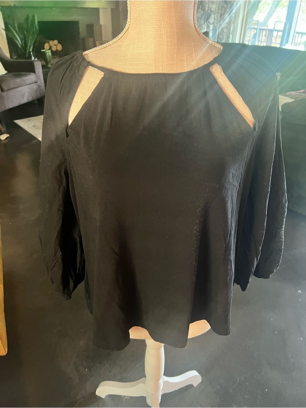 Banana Republic Women's Black Cutout Long-Sleeve Blouse